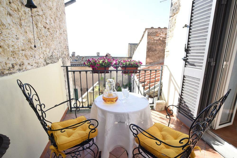 B&B Delle Erbe Calvi dellʼ Umbria Eksteriør bilde